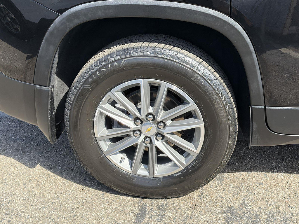 Used 2022 Chevrolet Traverse LT FWD image 31