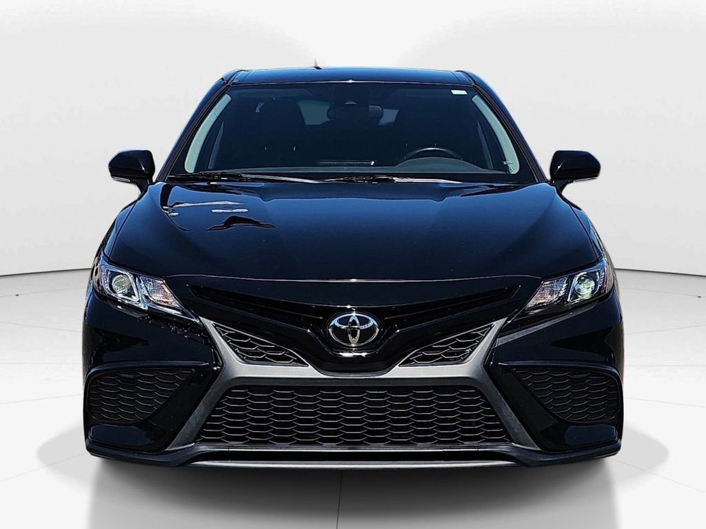 Used 2022 Toyota Camry SE FWD image 11