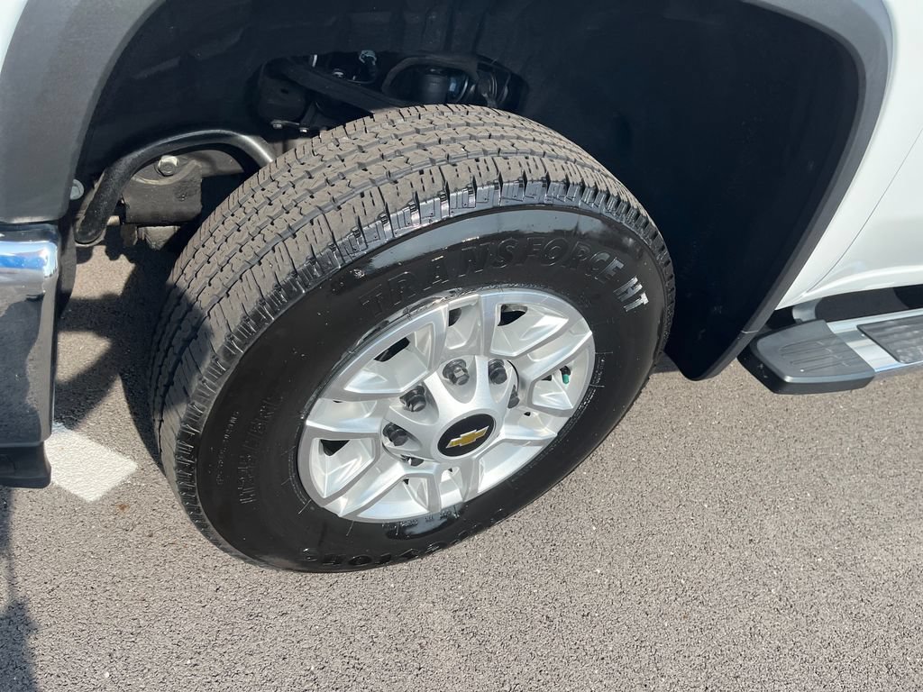 Used 2025 Chevrolet Silverado 2500 LT w/ Convenience Package AWD/4WD image 9