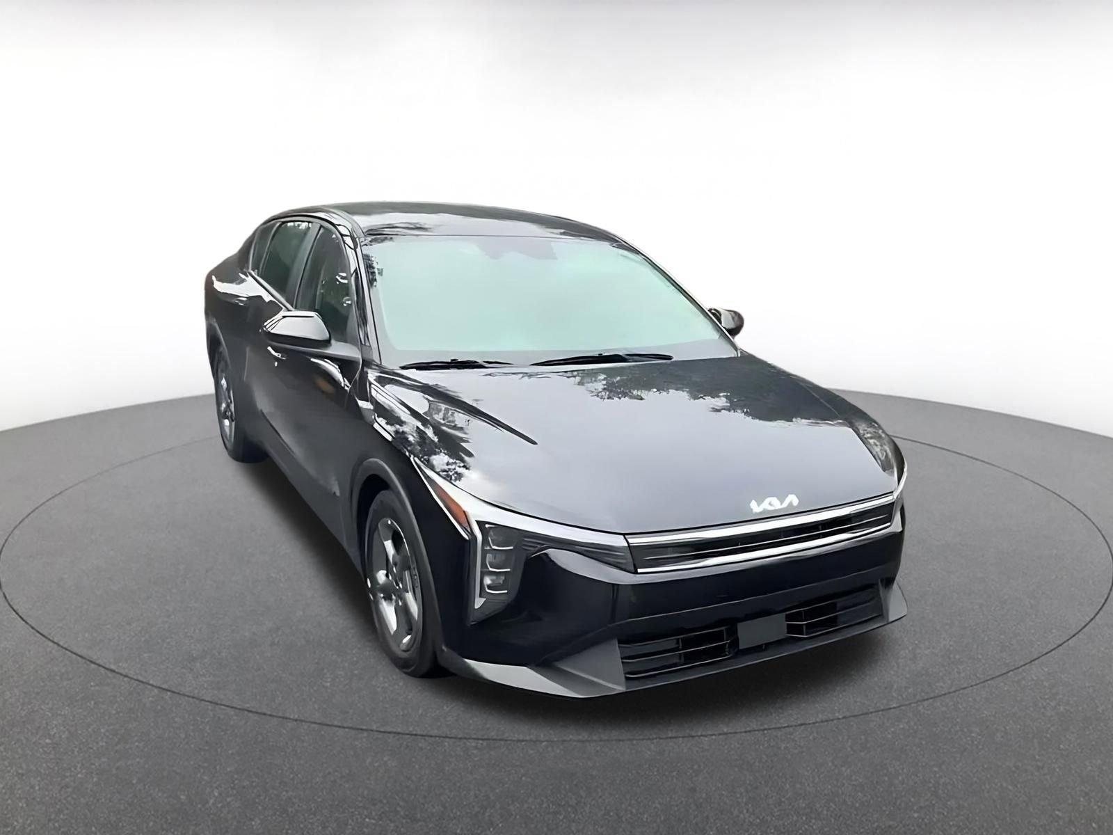 Used 2025 Kia K4 FWD image 3