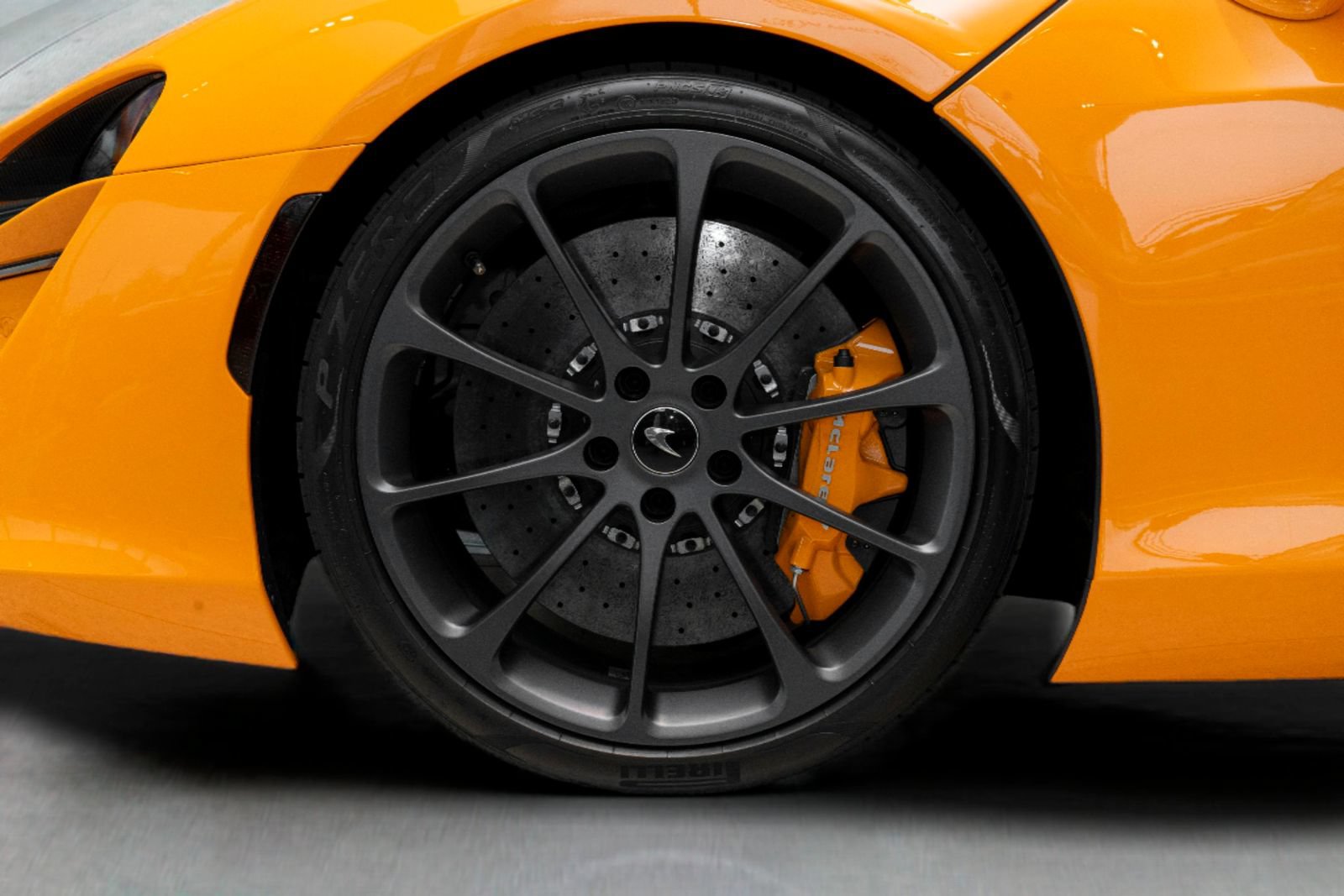 Used 2026 McLaren Artura Spider RWD image 12