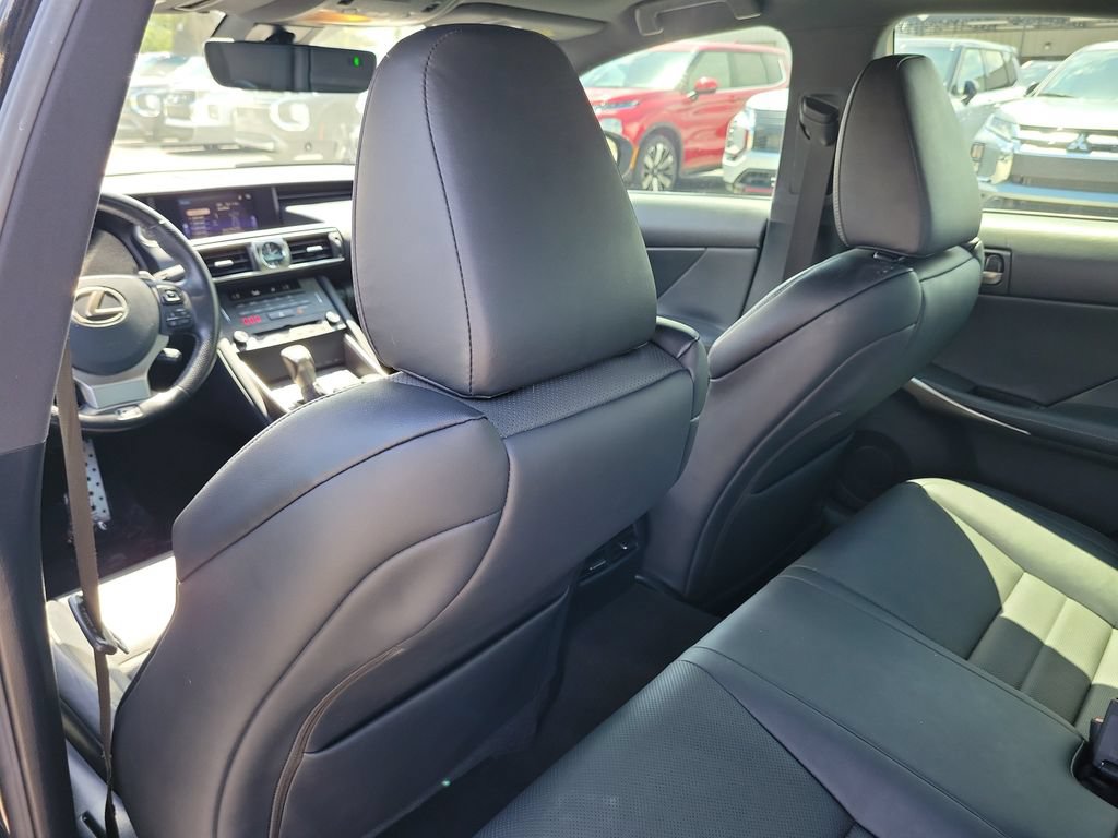 Used 2019 Lexus IS 300 F Sport w/ F Sport Package RWD image 7