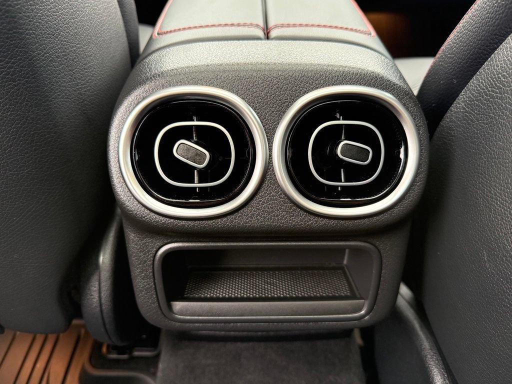 Used 2024 Mercedes-Benz GLC 43 AMG 4MATIC image 24