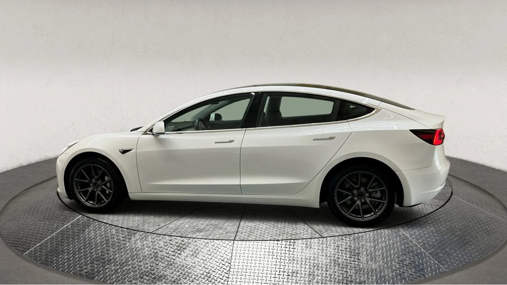 Used 2018 Tesla Model 3 Long Range image 5