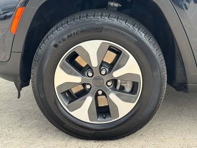 Used 2023 Jeep Grand Cherokee 4WD 4xe image 5