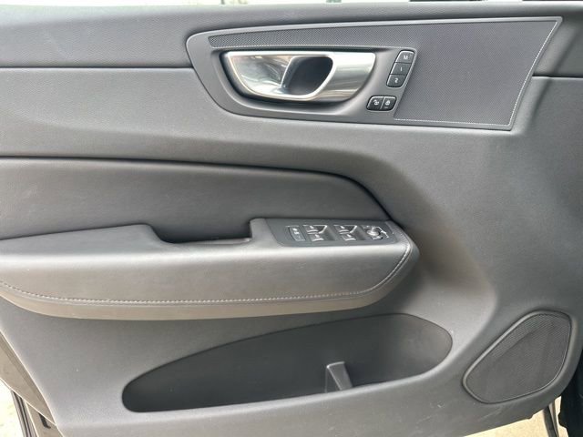 Certified 2023 Volvo XC60 B5 Plus w/ Climate Package image 16