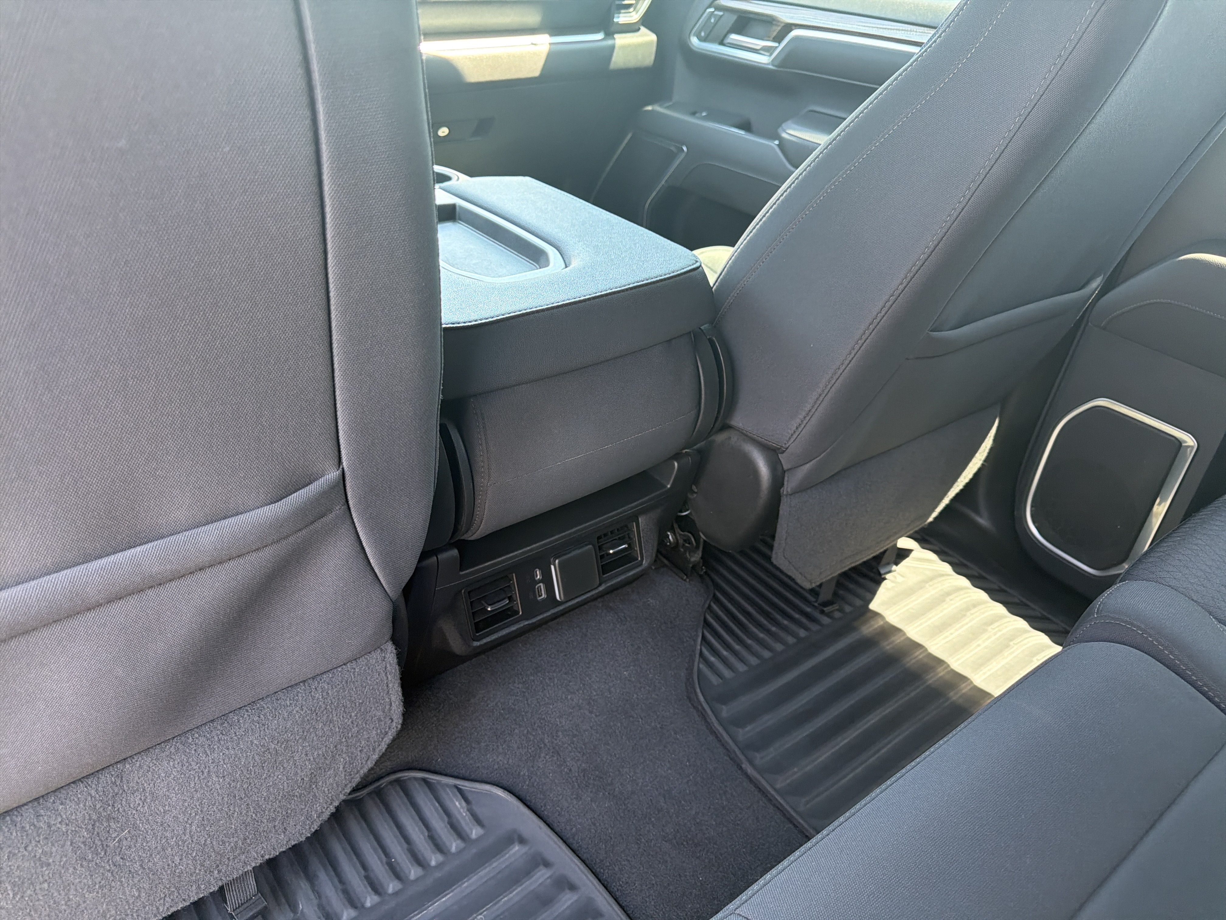 Used 2022 Chevrolet Silverado 1500 LT RWD image 21