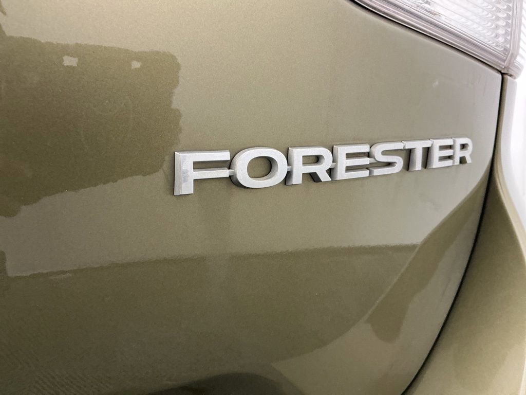 Used 2023 Subaru Forester Premium AWD/4WD image 32