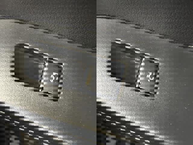 New 2025 Ford Escape ST-Line w/ Cold Weather Package image 28