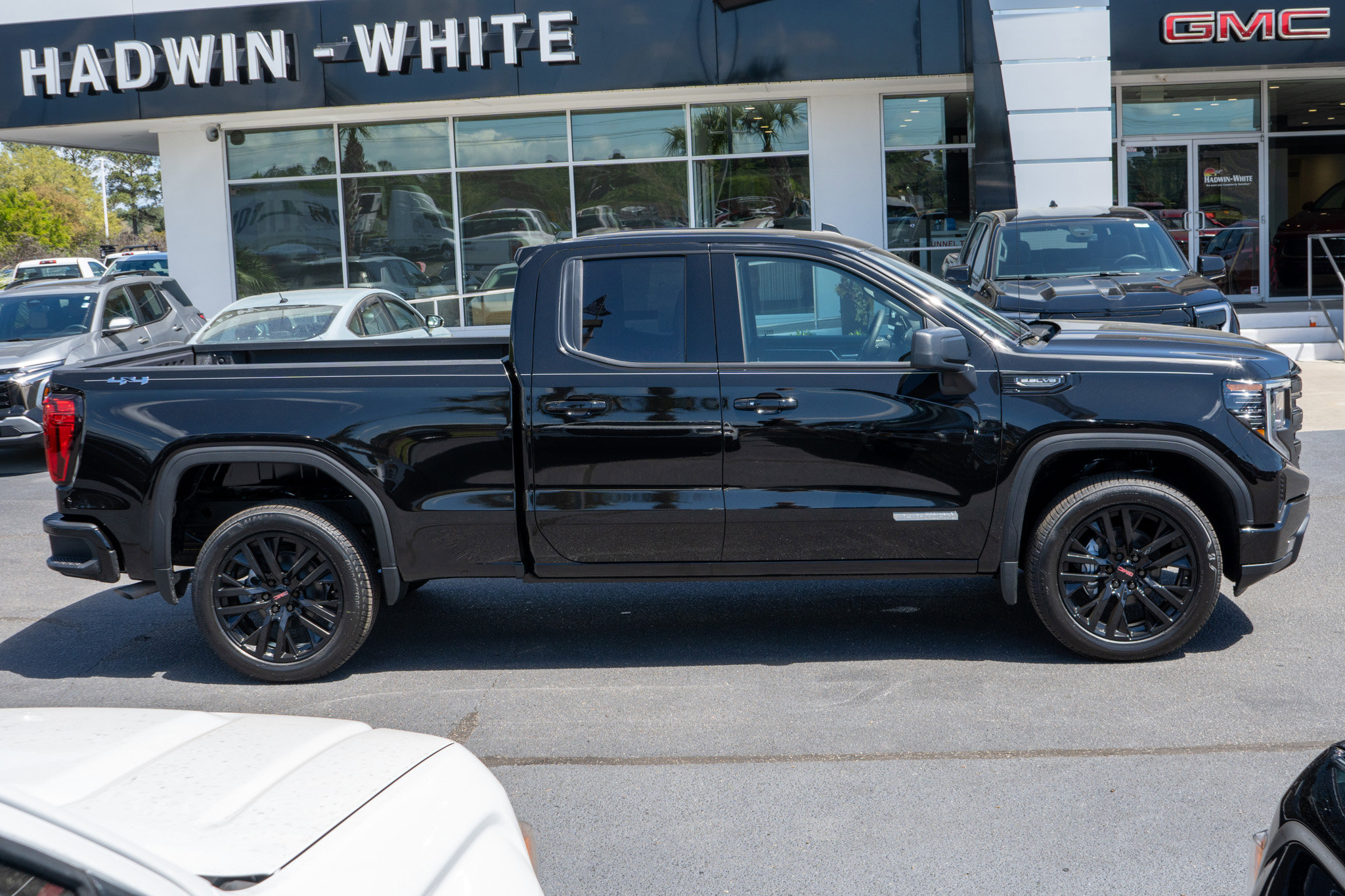 New 2026 GMC Sierra 1500 Elevation AWD/4WD image 2
