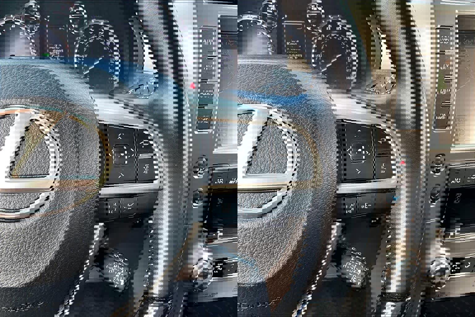 Used 2021 Lexus GX 460 Luxury w/ Sport Design Package image 22