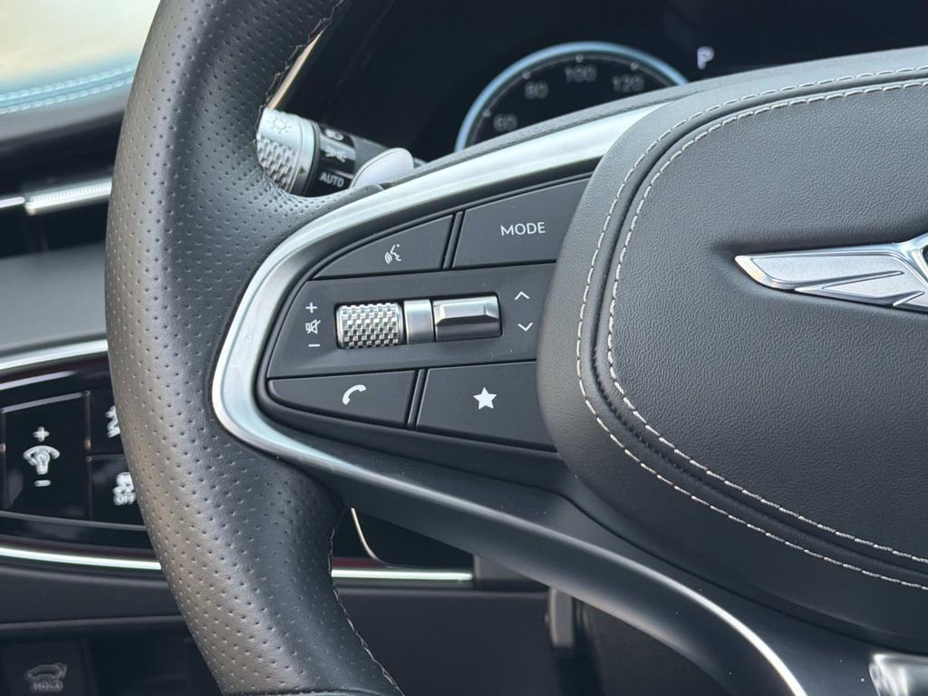 Used 2023 Genesis GV70 2.5T Sport Prestige w/ Sport Prestige Package image 10