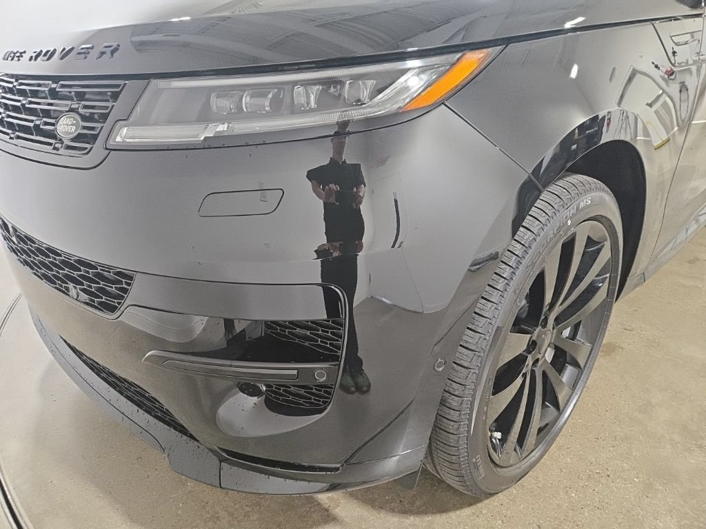 New 2026 Land Rover Range Rover Sport Dynamic SE AWD/4WD image 11