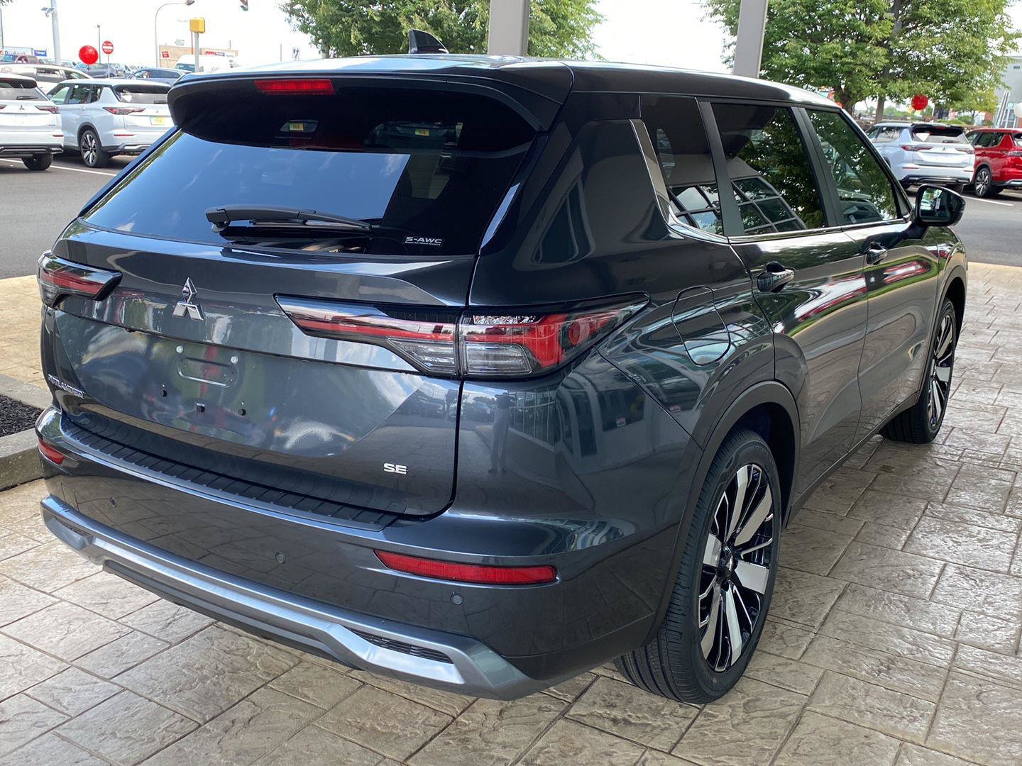 New 2026 Mitsubishi Outlander SE AWD/4WD image 7