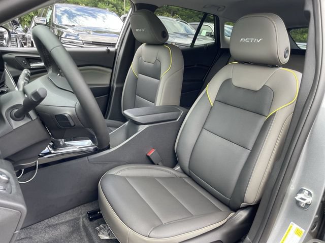 New 2026 Chevrolet Trax ACTIV w/ Sunroof Package FWD image 11