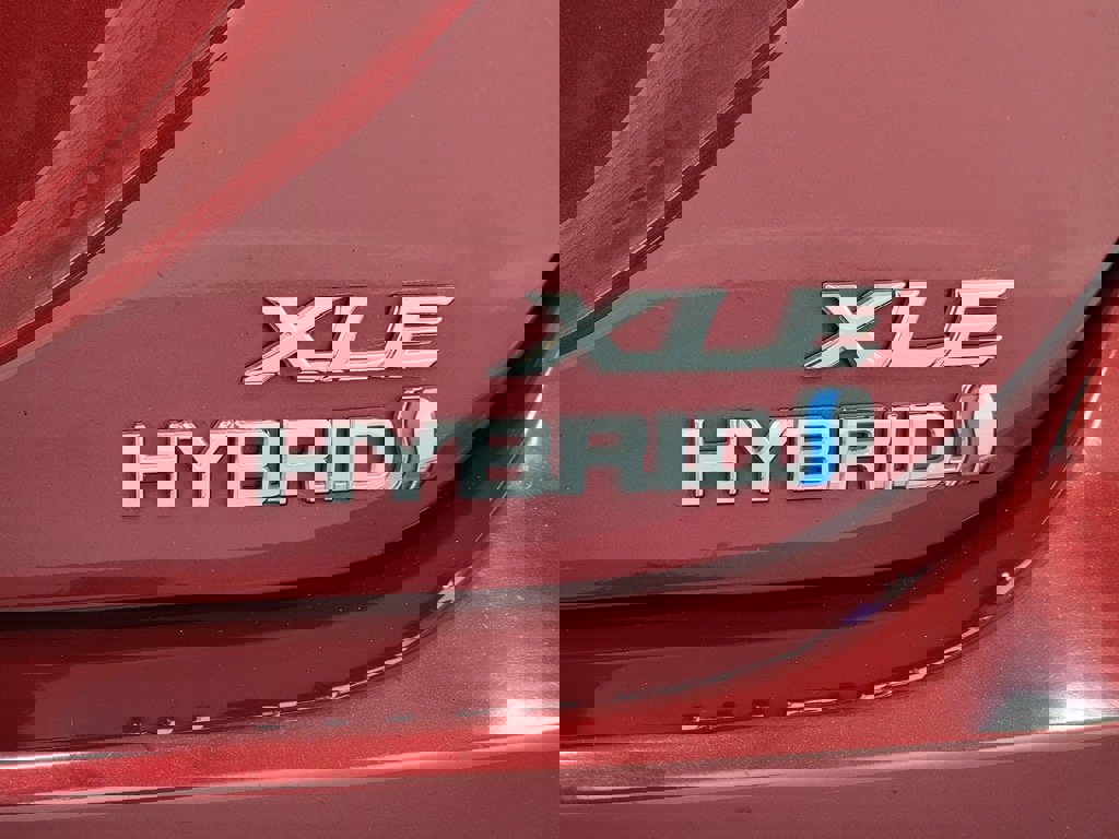 Used 2020 Toyota Camry XLE image 10