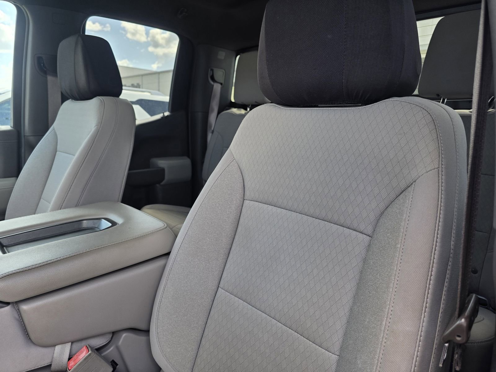 Used 2020 Chevrolet Silverado 1500 LT w/ All-Star Edition image 4