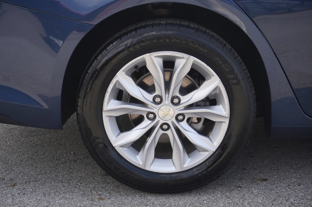 Used 2022 Chevrolet Malibu LT FWD image 12