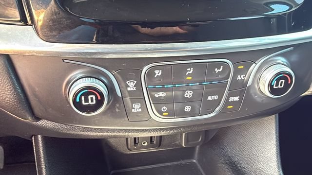 Used 2021 Chevrolet Traverse LS FWD image 21