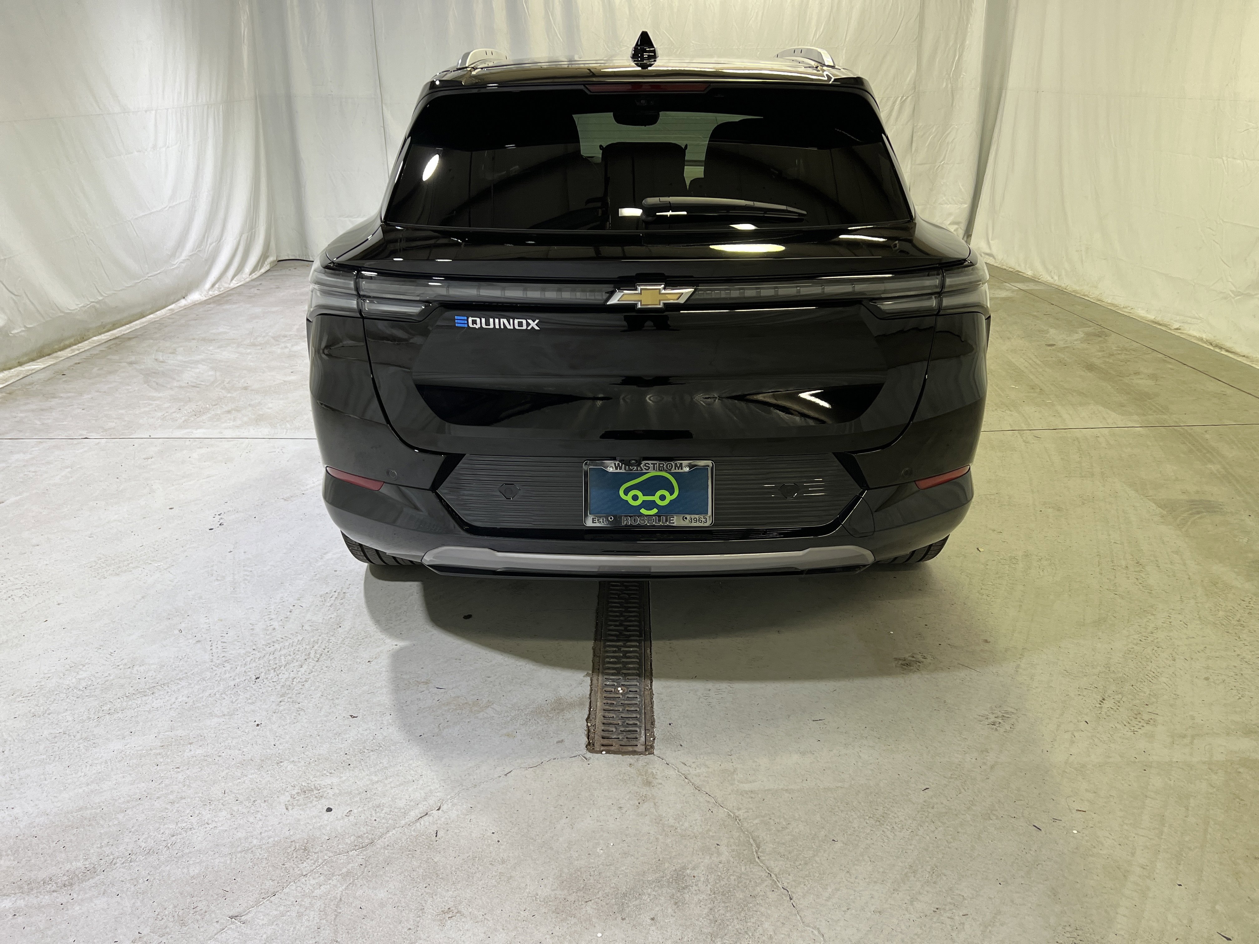 Certified 2025 Chevrolet Equinox EV LT w/ Active Safety Package 3 FWD image 9