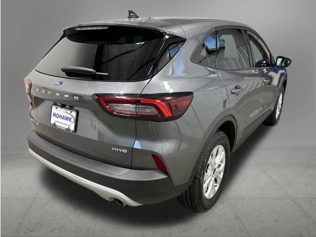 Used 2025 Ford Escape Active AWD/4WD image 5