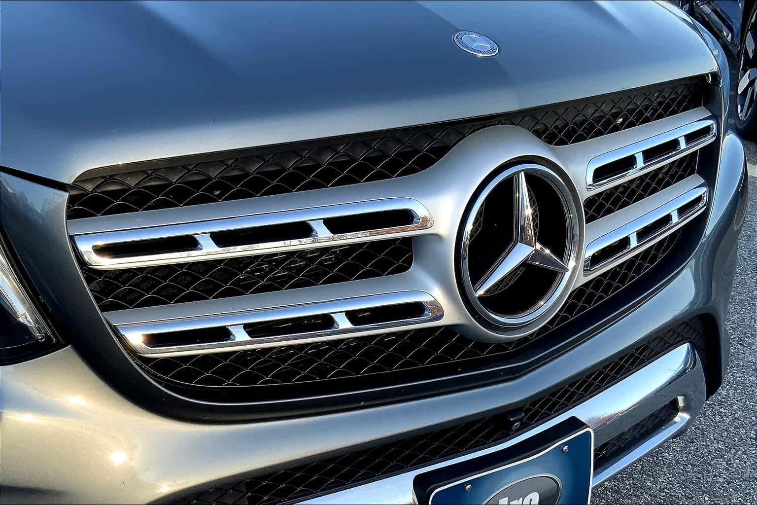 Used 2017 Mercedes-Benz GLS 450 4MATIC image 32
