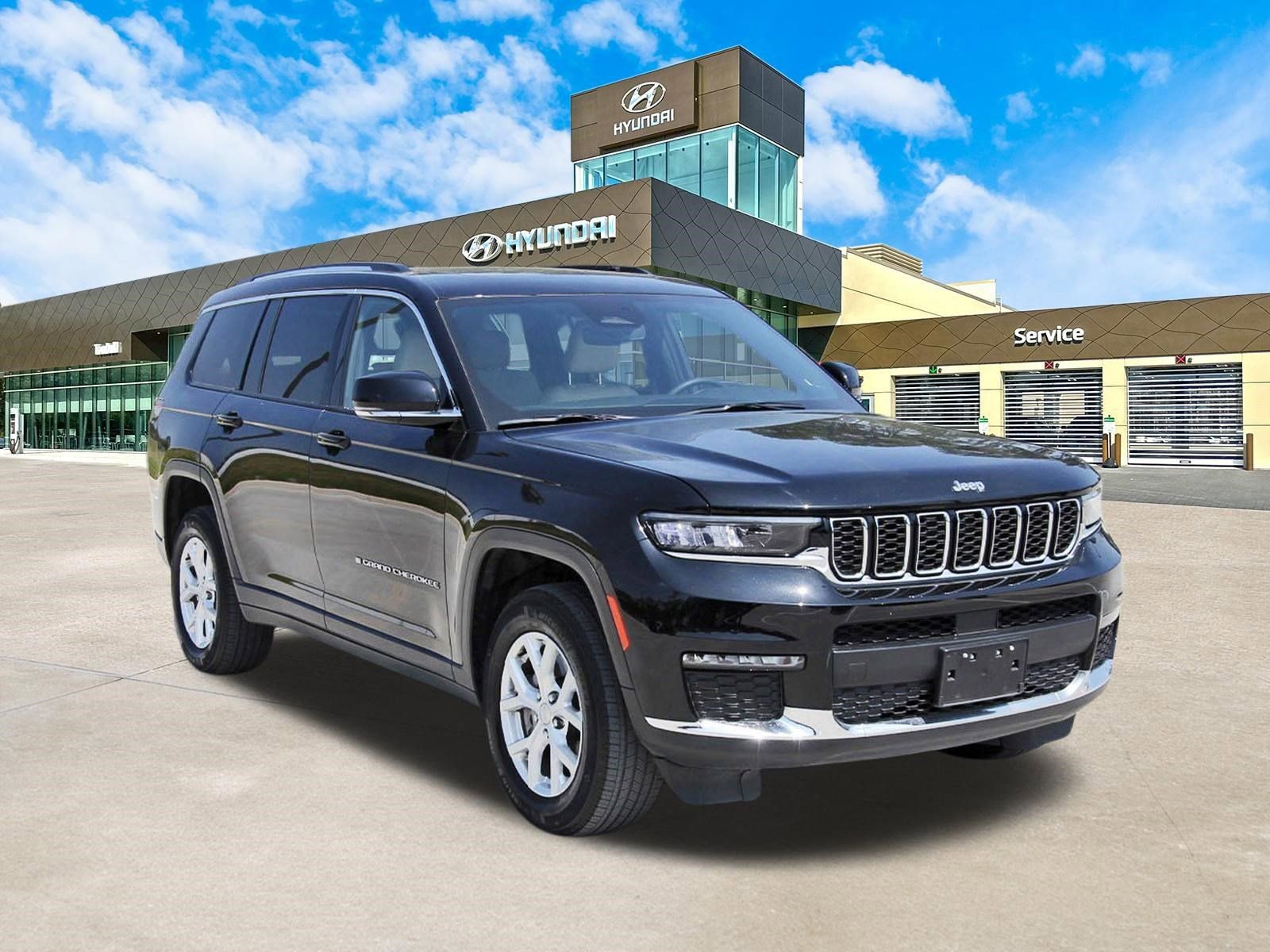 Used 2023 Jeep Grand Cherokee L Limited image 3