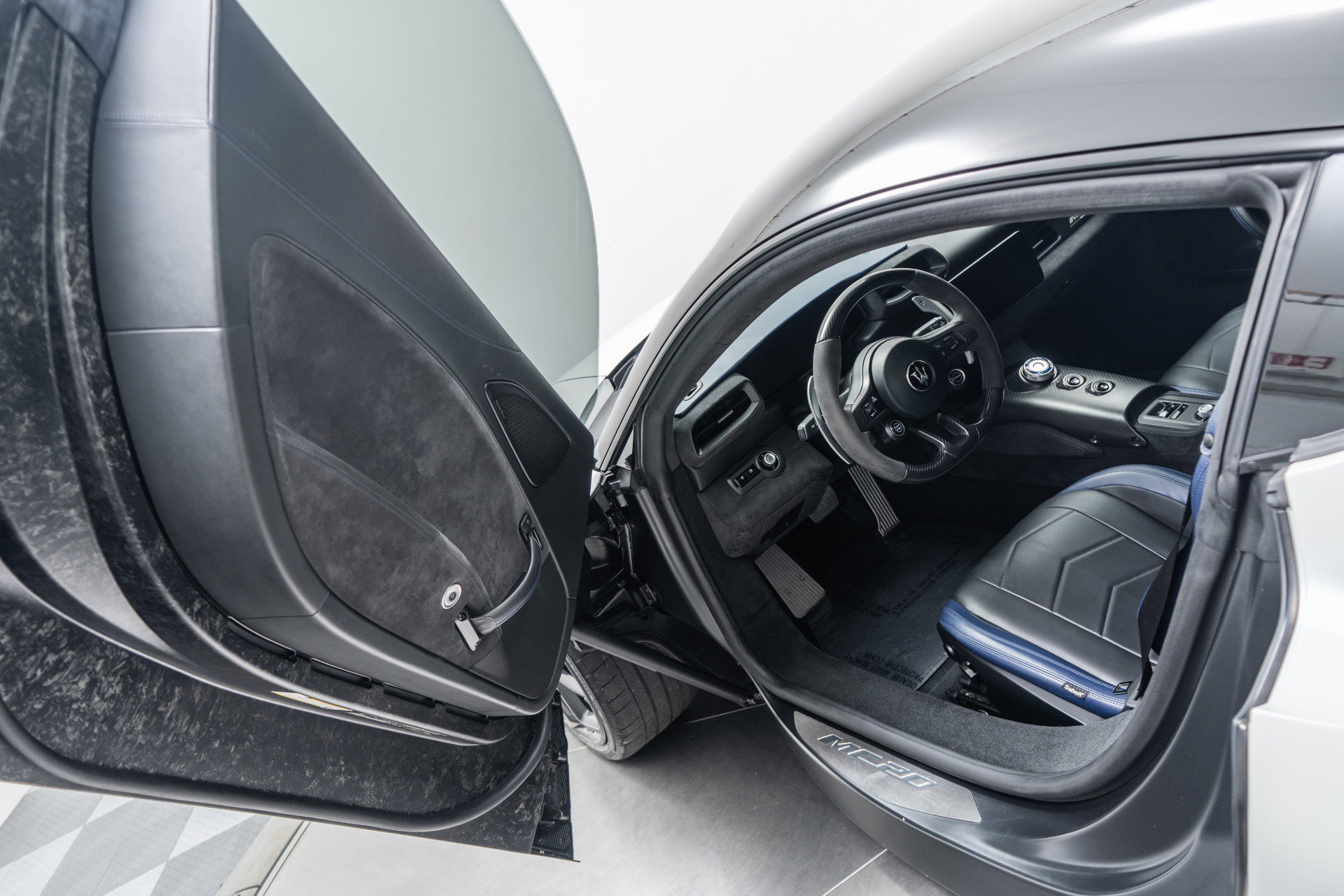 Used 2022 Maserati MC20 Coupe RWD image 22