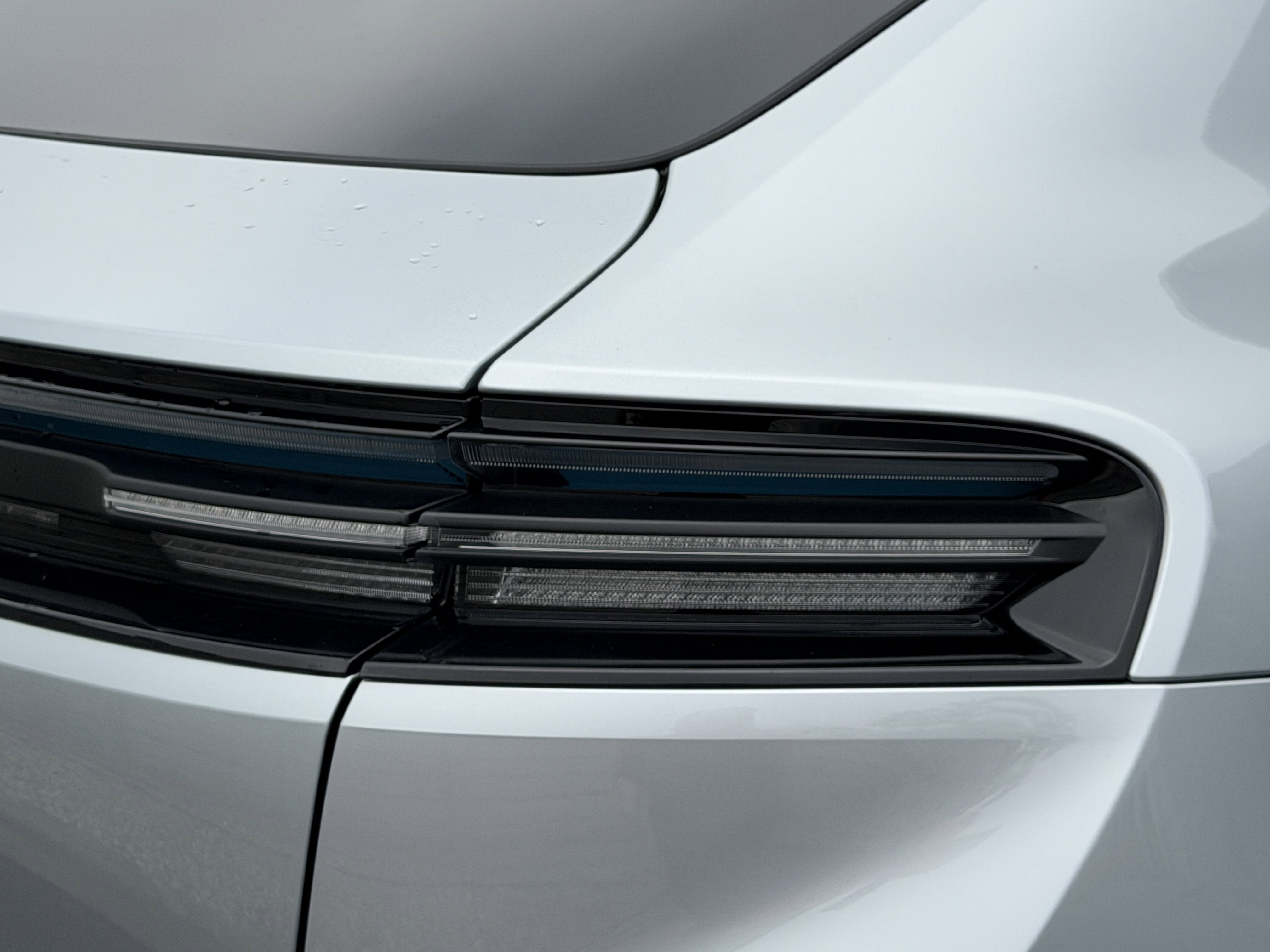 Used 2024 Porsche Macan 4 Electric image 14