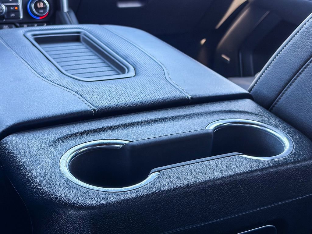 Used 2023 Chevrolet Suburban Premier image 23