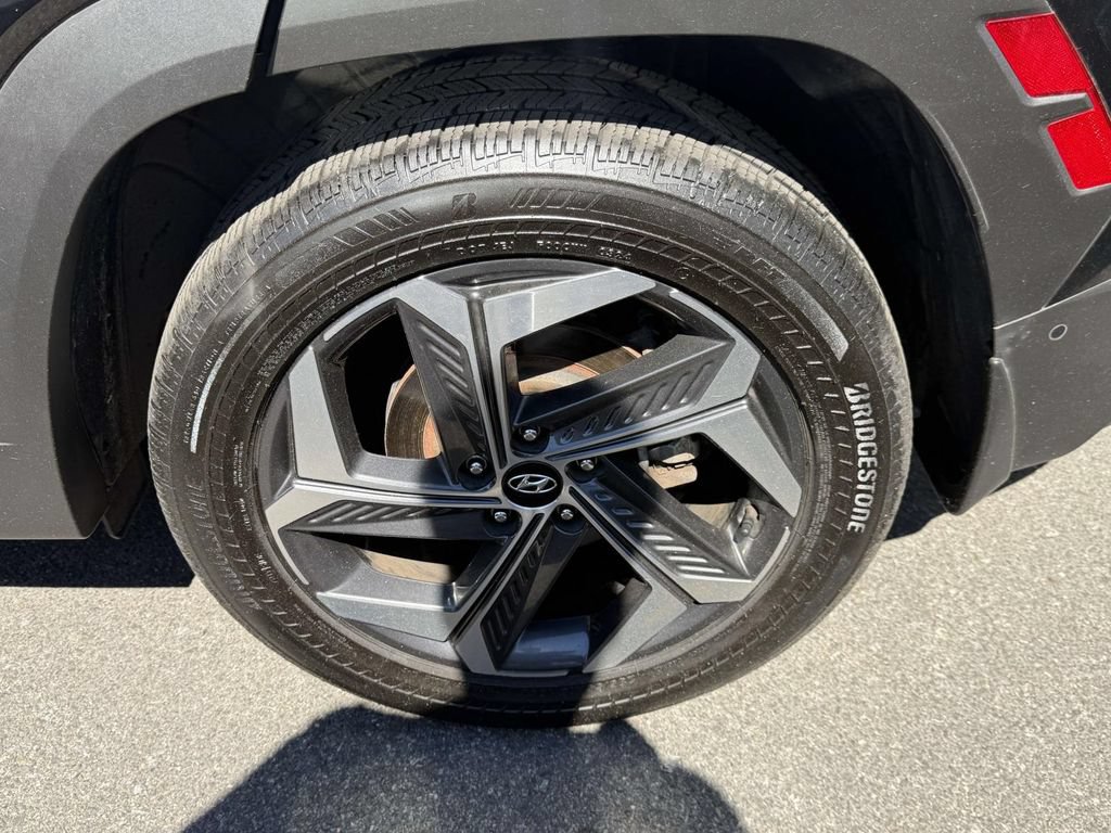 Certified 2023 Hyundai Tucson Limited AWD/4WD image 10