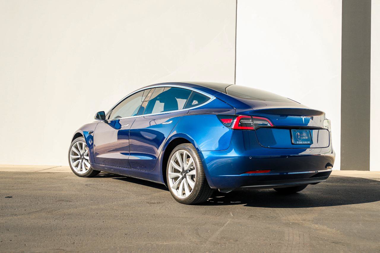 Used 2018 Tesla Model 3 Mid Range RWD image 5