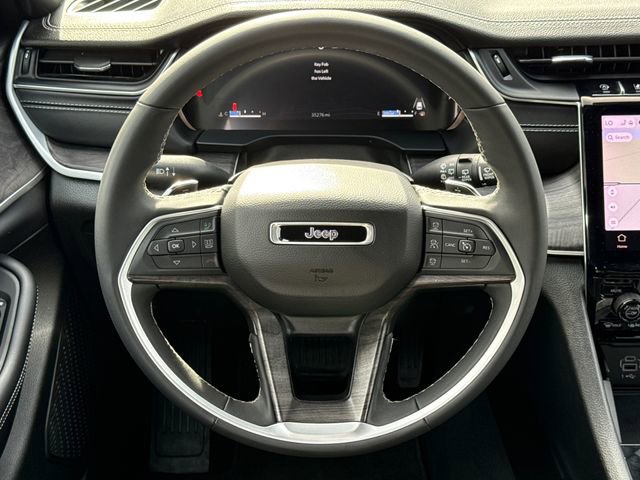 Used 2024 Jeep Grand Cherokee L Limited w/ Luxury Tech Group II image 14