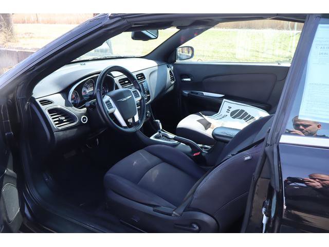 Used 2012 Chrysler 300 image 8