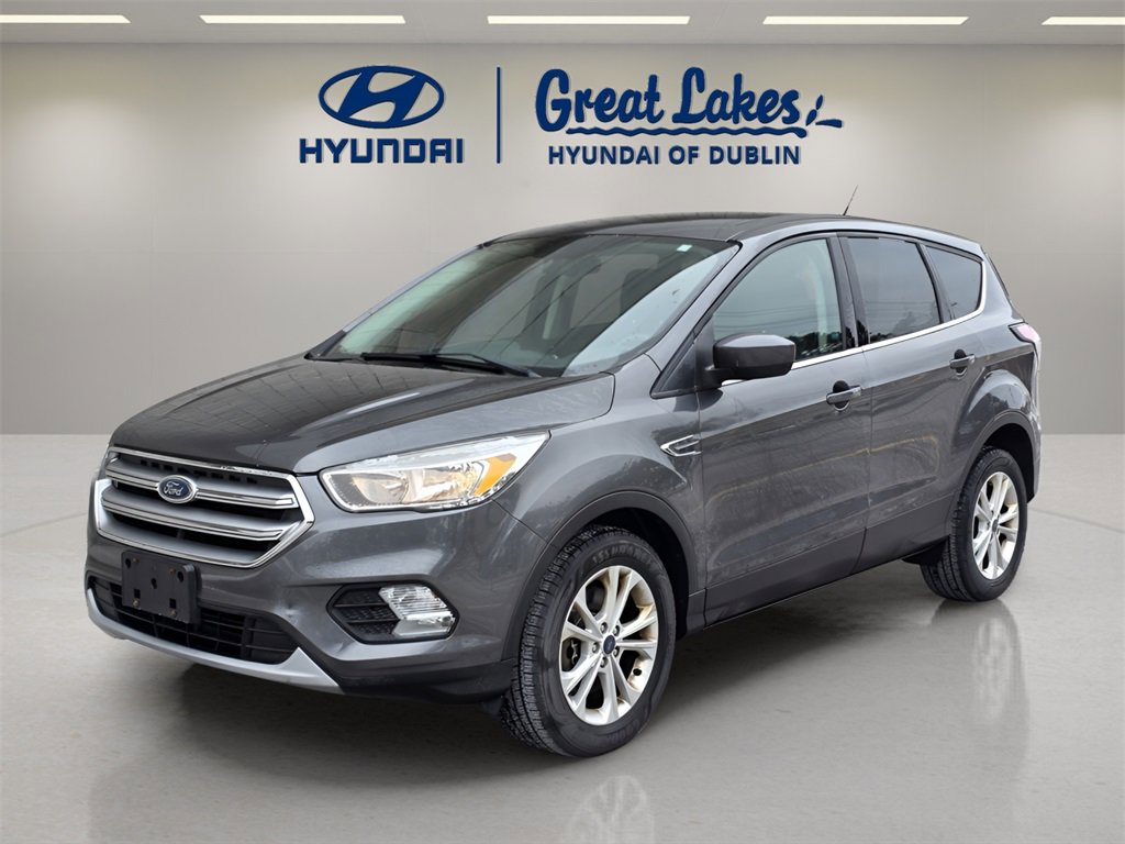 Used 2017 Ford Escape SE image 1
