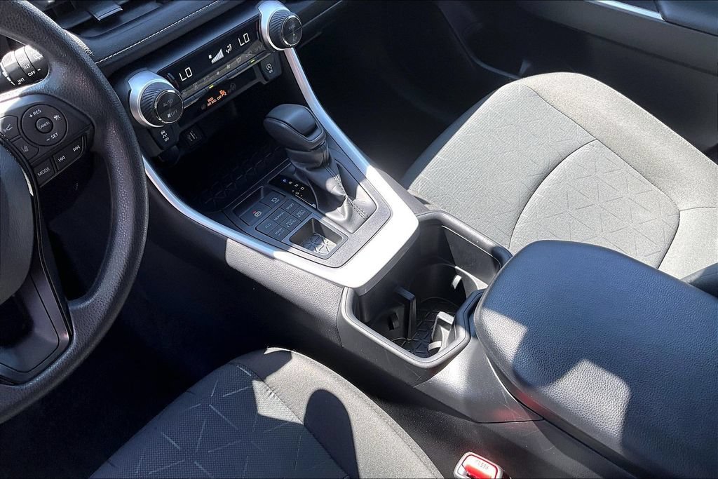 Used 2024 Toyota RAV4 XLE AWD/4WD image 15