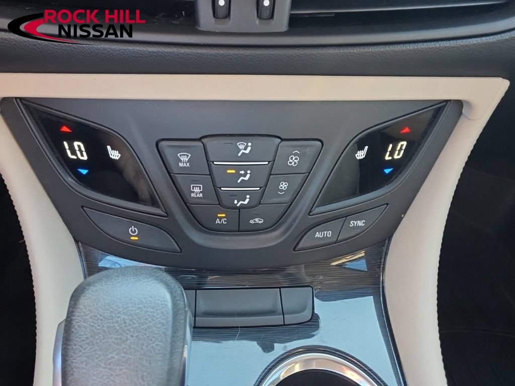 Used 2017 Buick Envision Essence FWD image 22