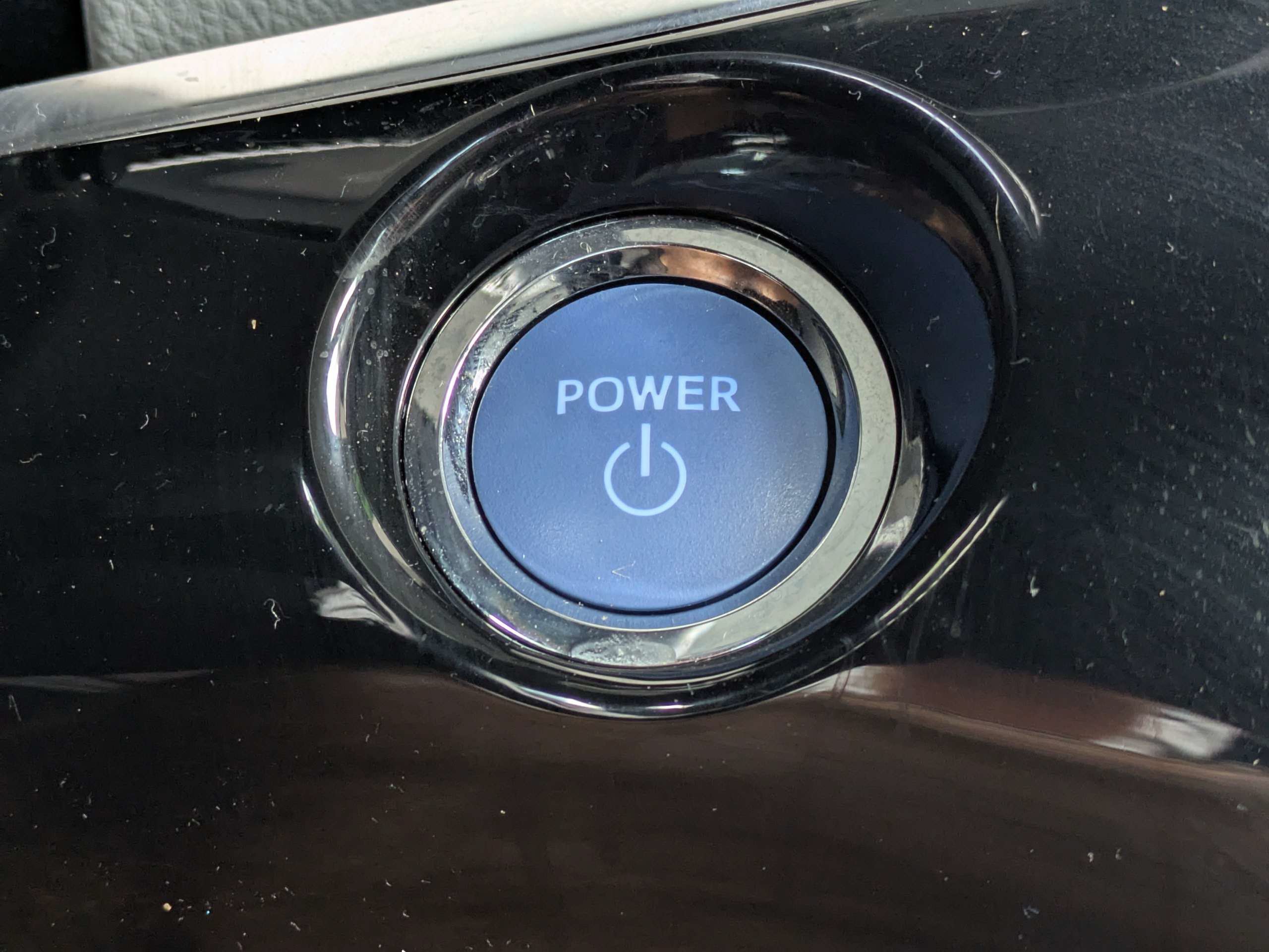 Used 2022 Toyota Prius Limited FWD image 28