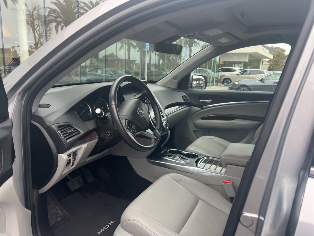Used 2017 Acura MDX FWD w/ Technology Package image 12