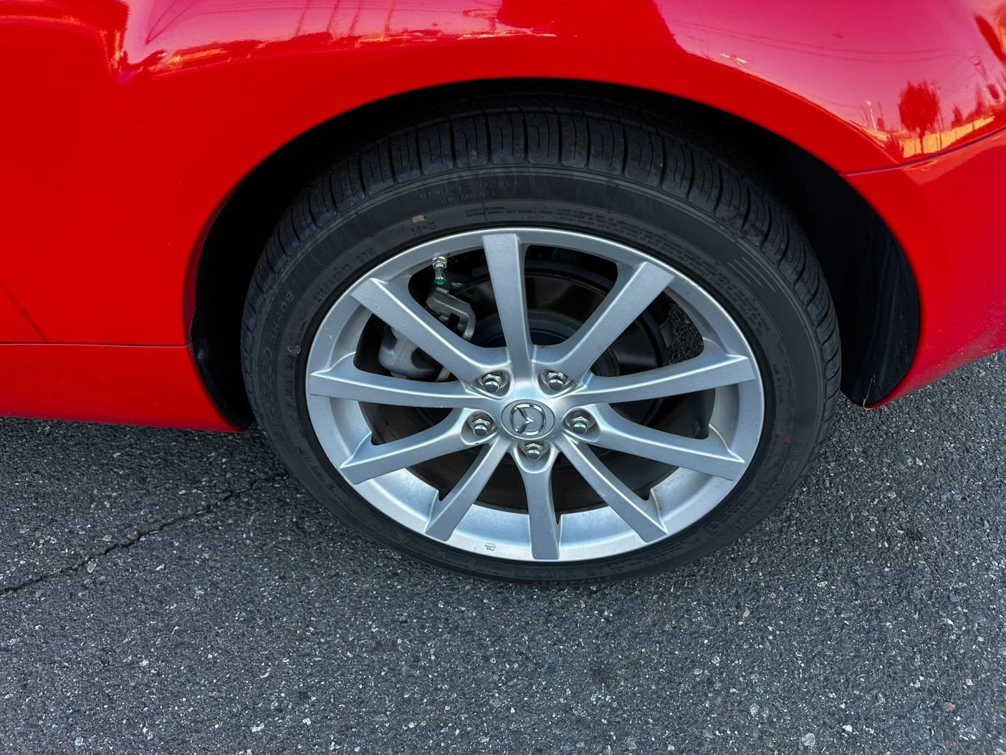 Used 2008 MAZDA MX-5 Miata Grand Touring w/ Premium Pkg RWD image 30