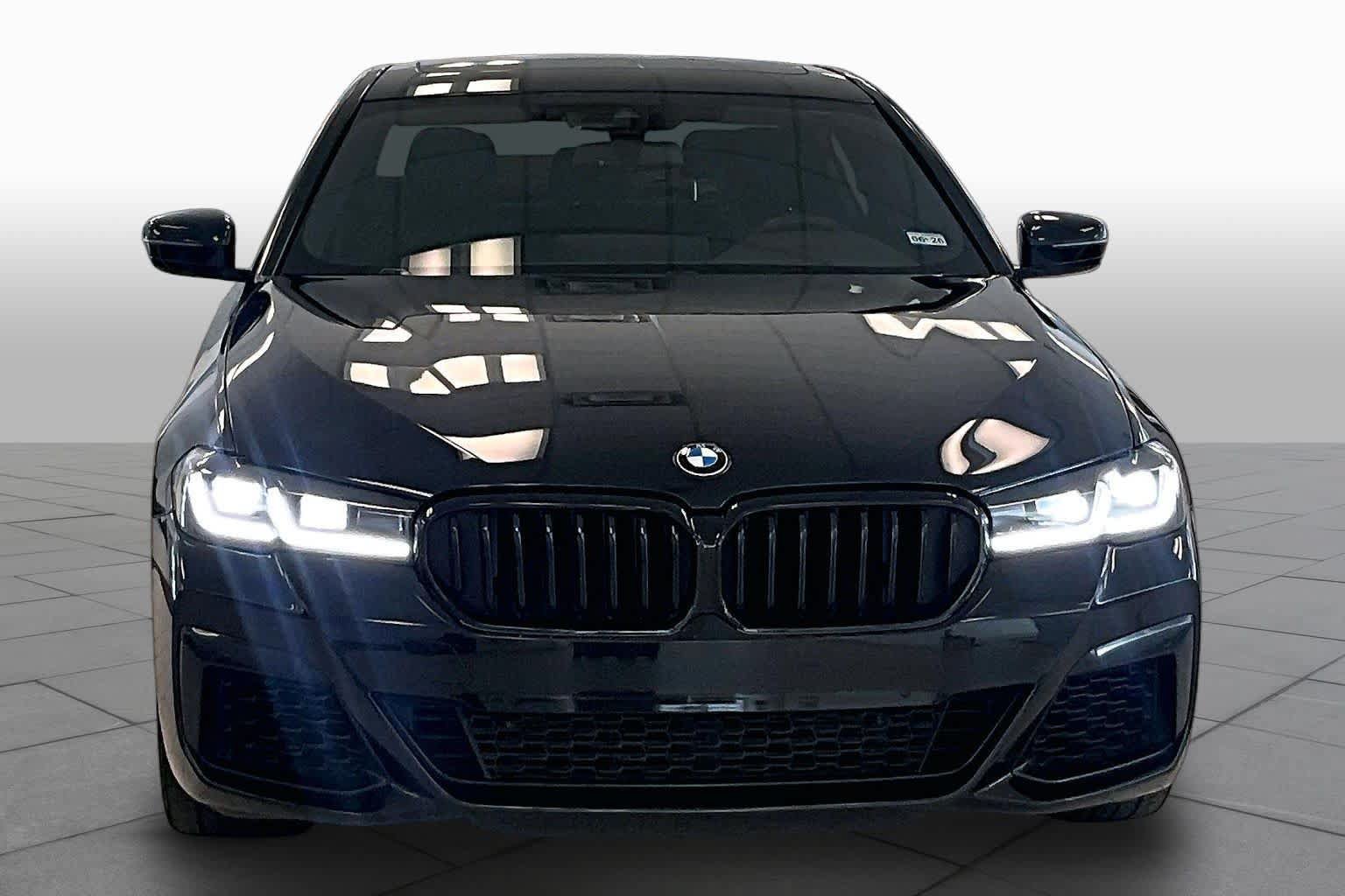 Used 2023 BMW 540i w/ M Sport Package RWD image 3