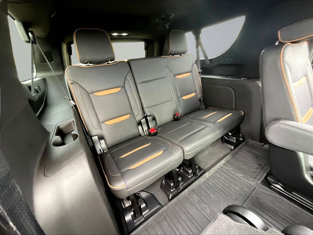 Used 2024 GMC Yukon XL AT4 w/ AT4 Premium Plus Package AWD/4WD image 28
