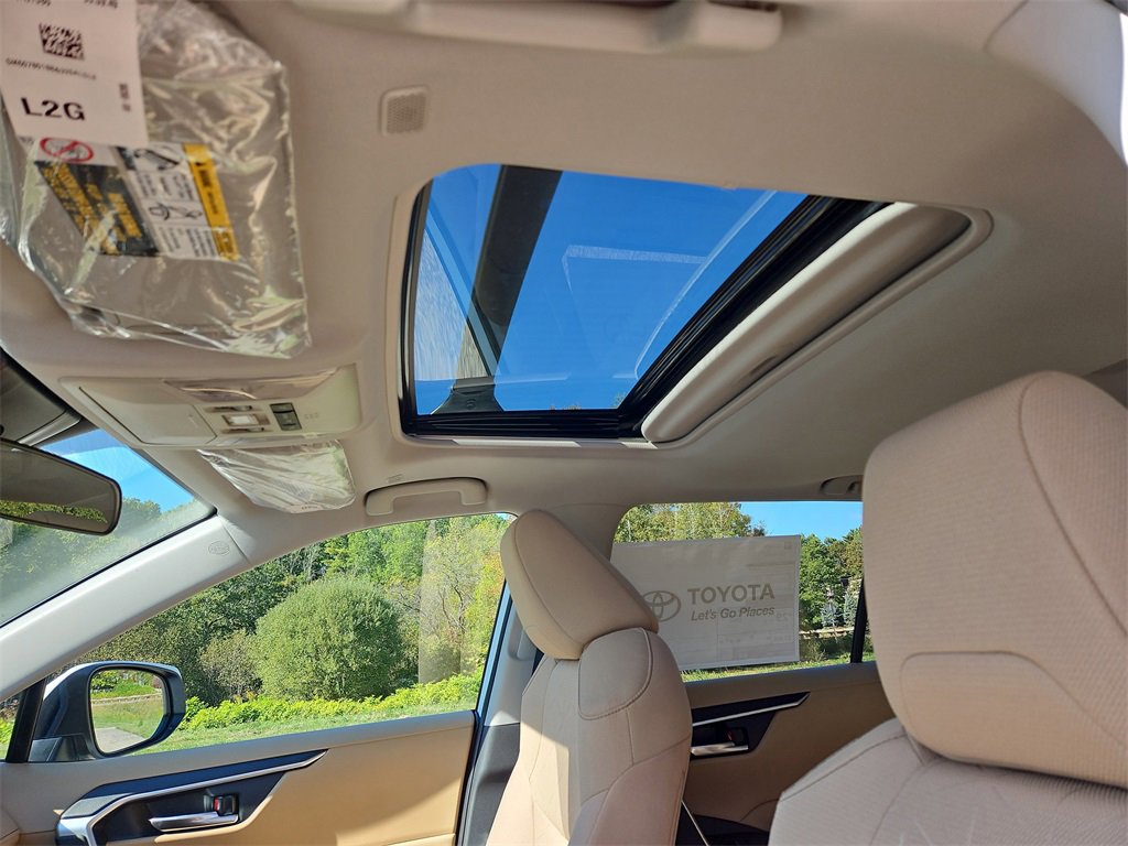 New 2025 Toyota RAV4 XLE image 9