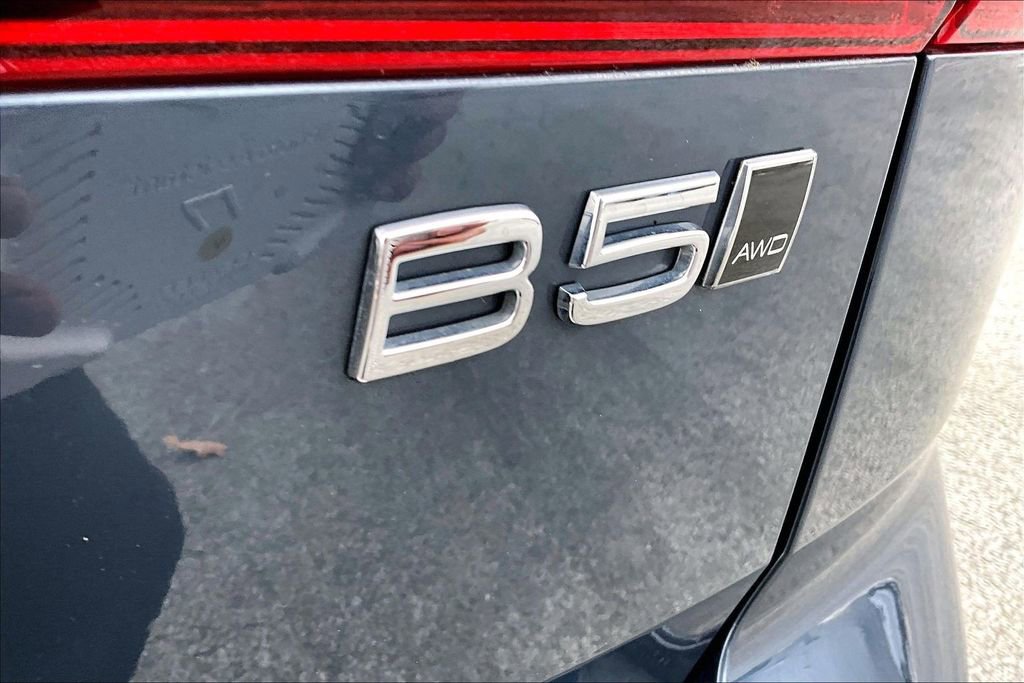 Certified 2023 Volvo XC60 B5 Plus w/ Protection Package Premier image 23