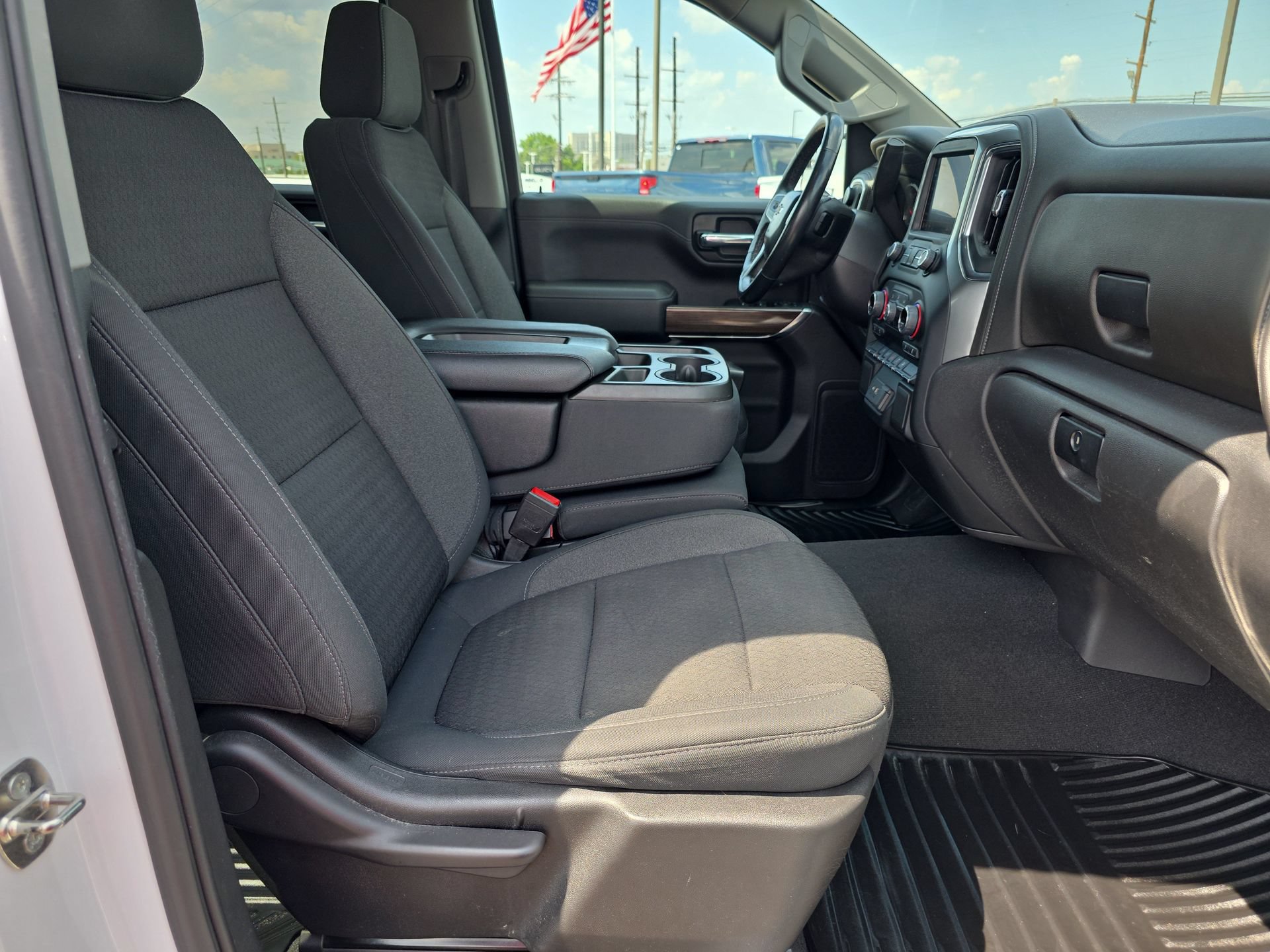 Used 2021 Chevrolet Silverado 1500 LT RWD image 15