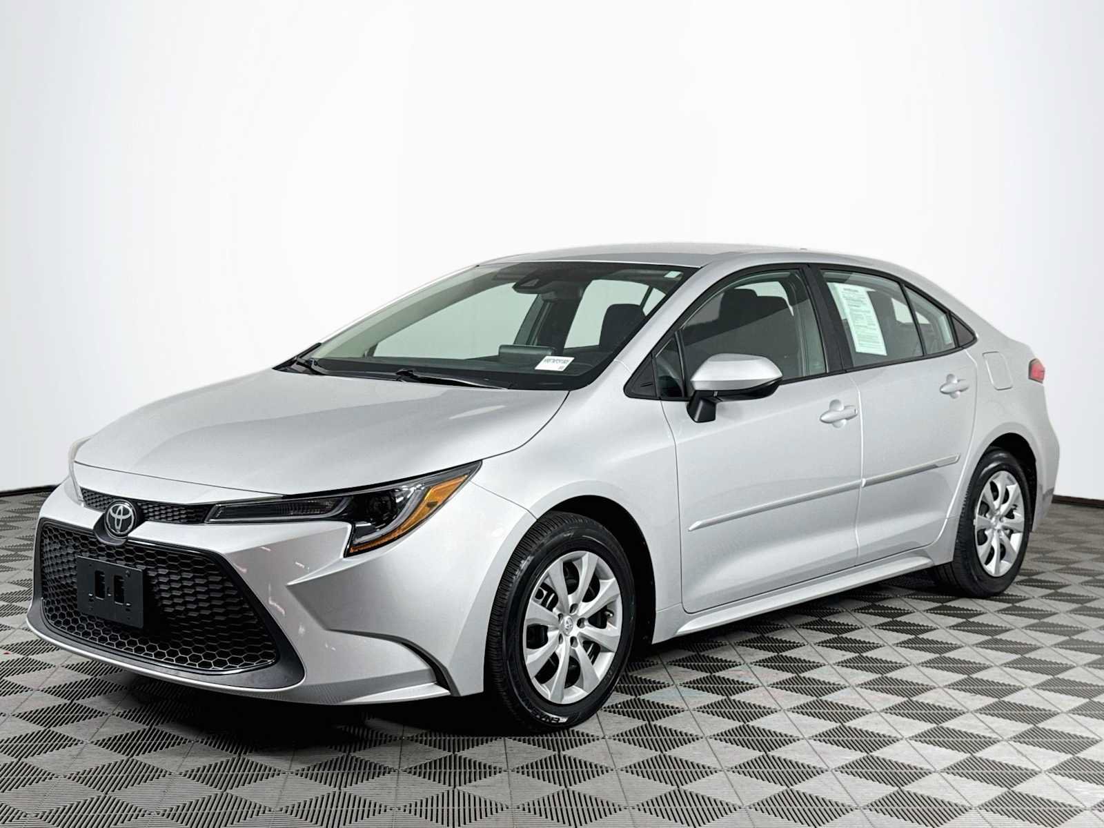 Used 2022 Toyota Corolla LE