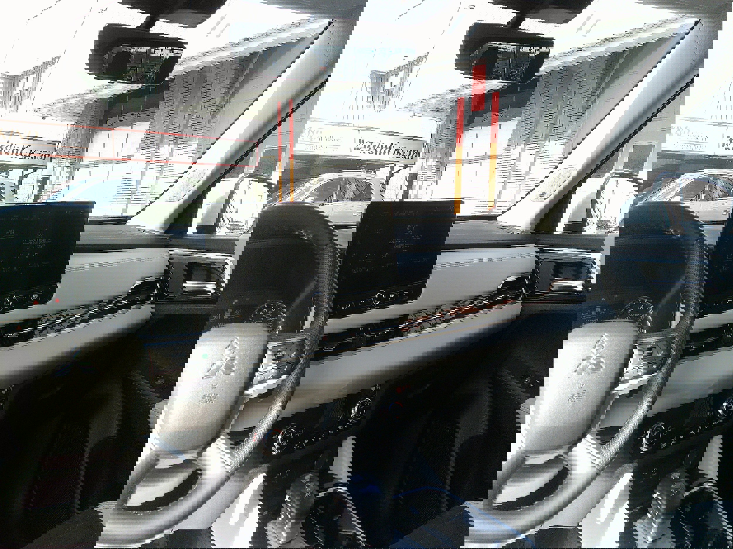 Used 2025 Mitsubishi Outlander SE image 21