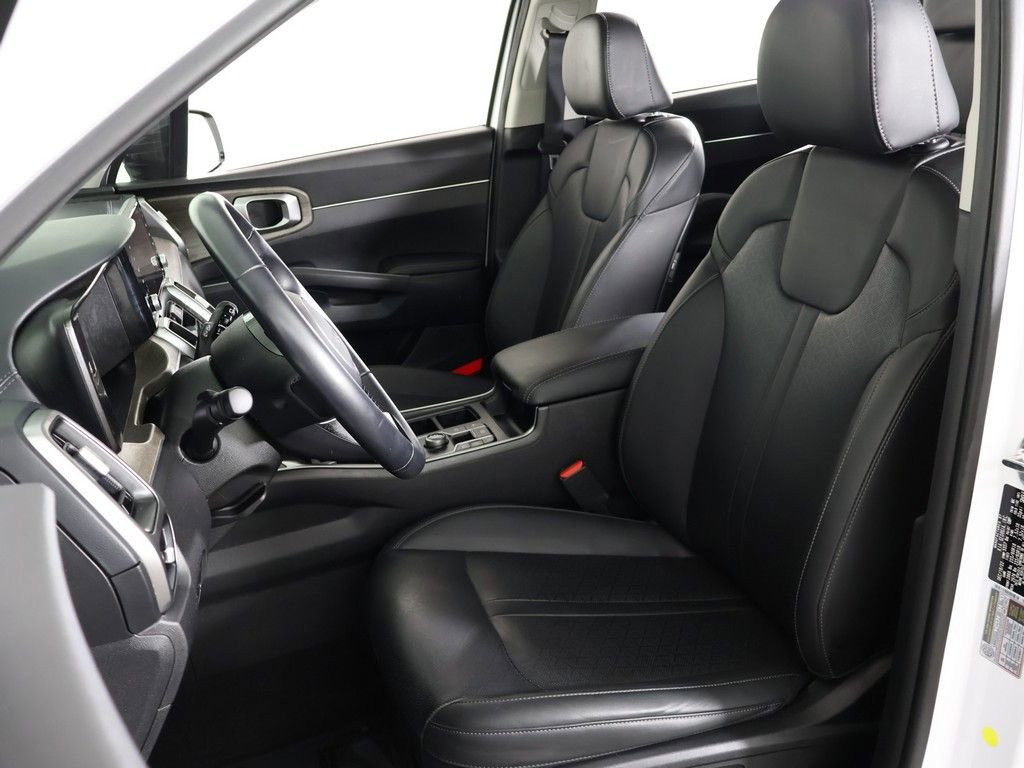 Used 2023 Kia Sorento EX w/ Panoramic Sunroof Package FWD image 34