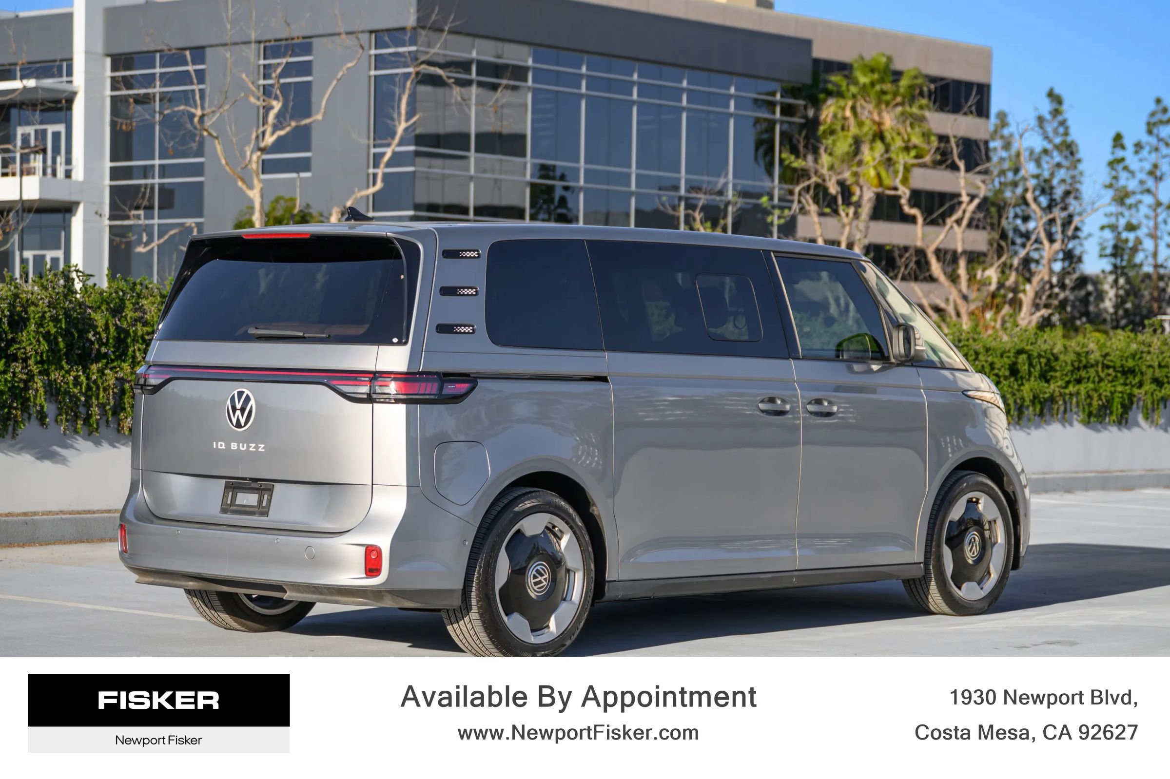 Used 2025 Volkswagen ID. Buzz Pro S image 3