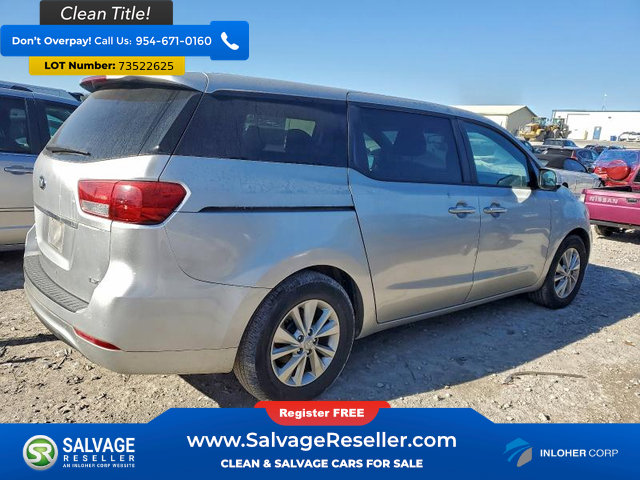 Used 2017 Kia Sedona LX image 4